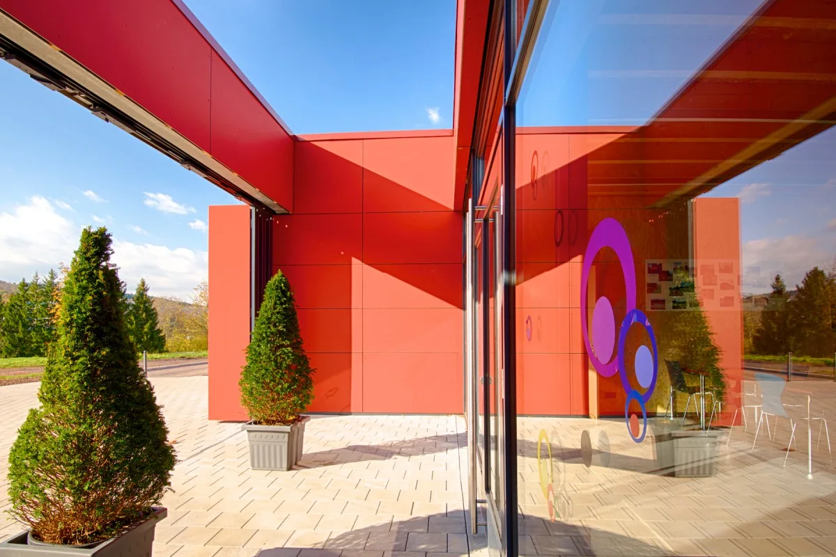 Eingang Jugendclub RedCube Seebach